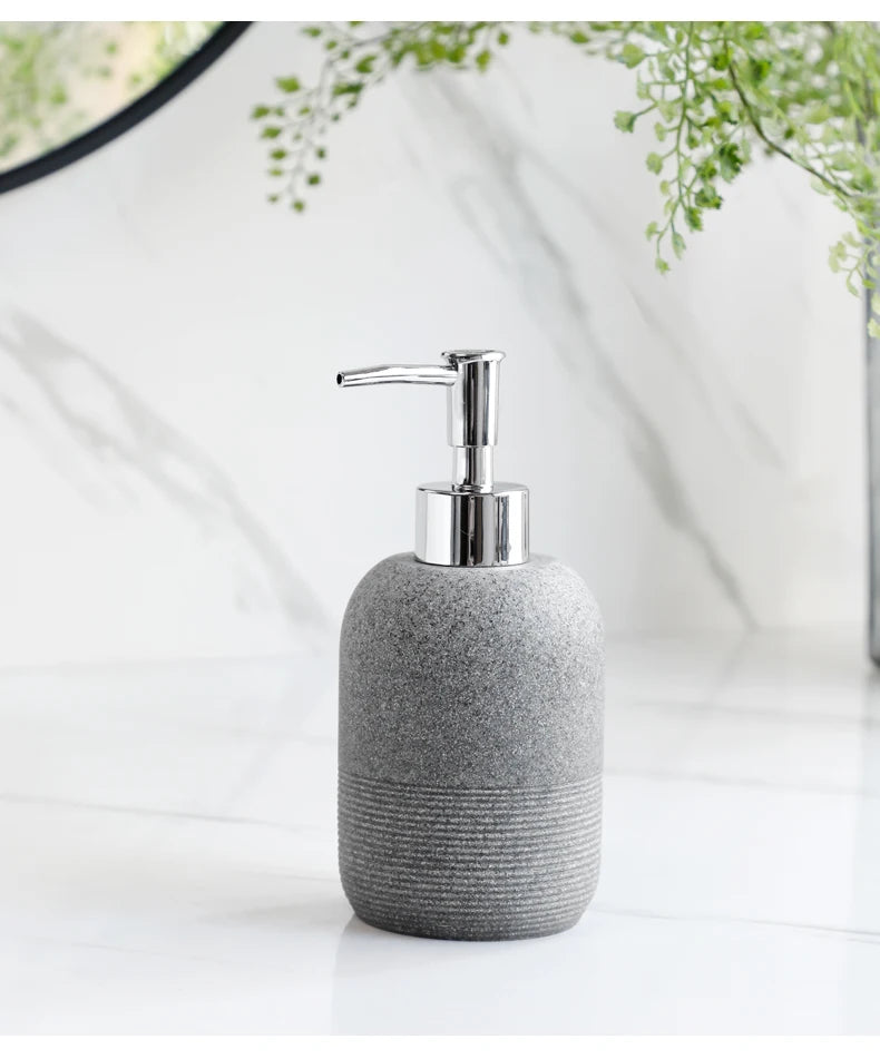 Selvora Bathroom Set