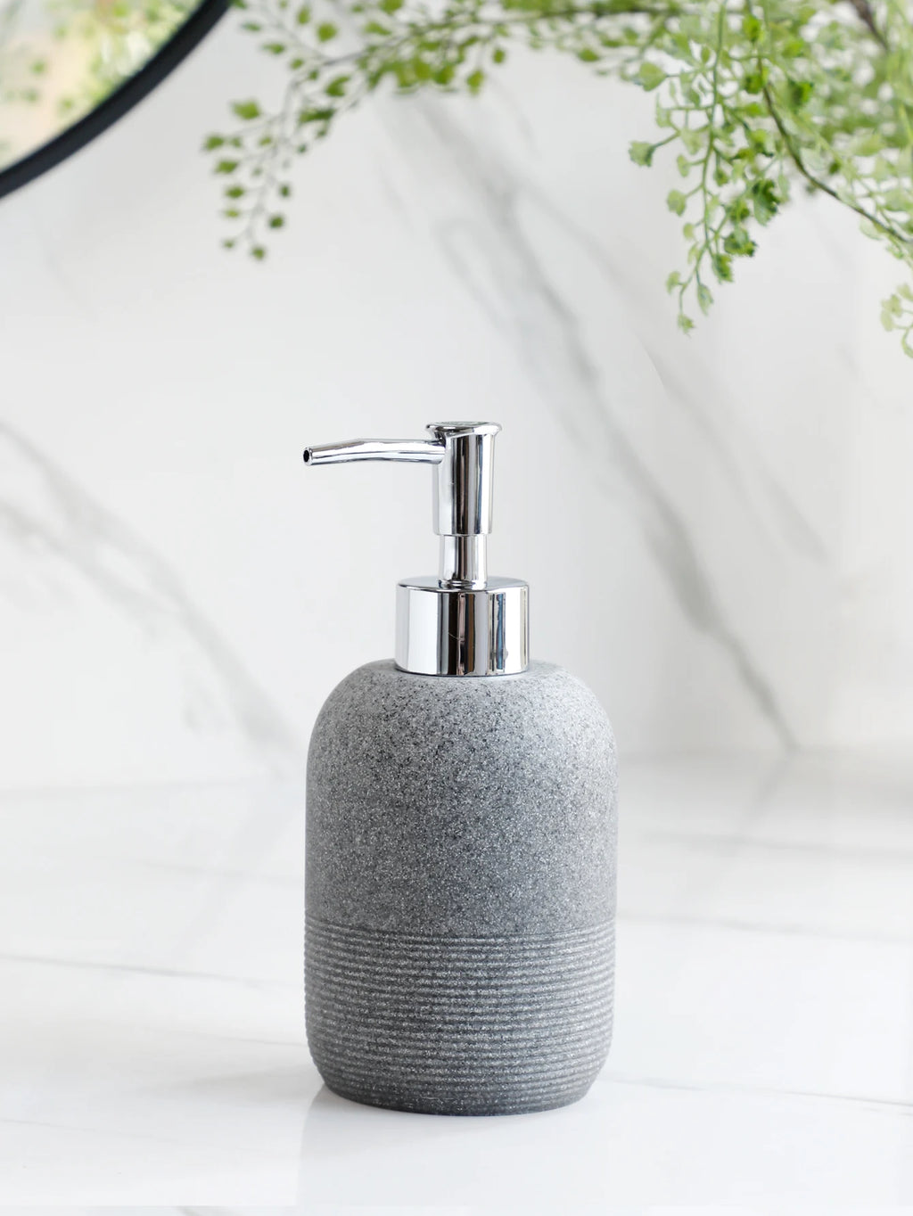 Selvora Bathroom Set