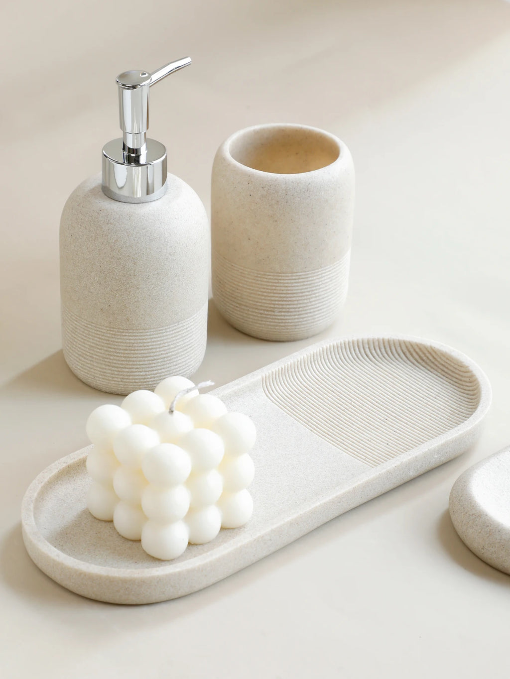 Selvora Bathroom Set